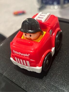 Toddler FISHER PRICE Little People Wheelies Fire Truck